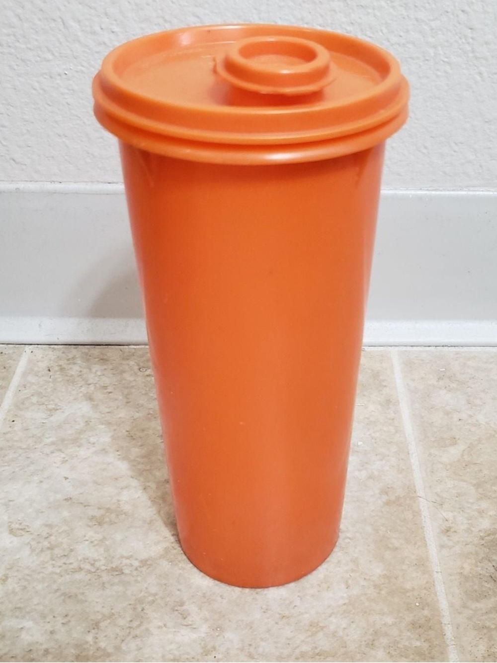 Vintage Tupperware Handolier Pitcher Canister with Lid Orange 48oz 9” x 4.5”